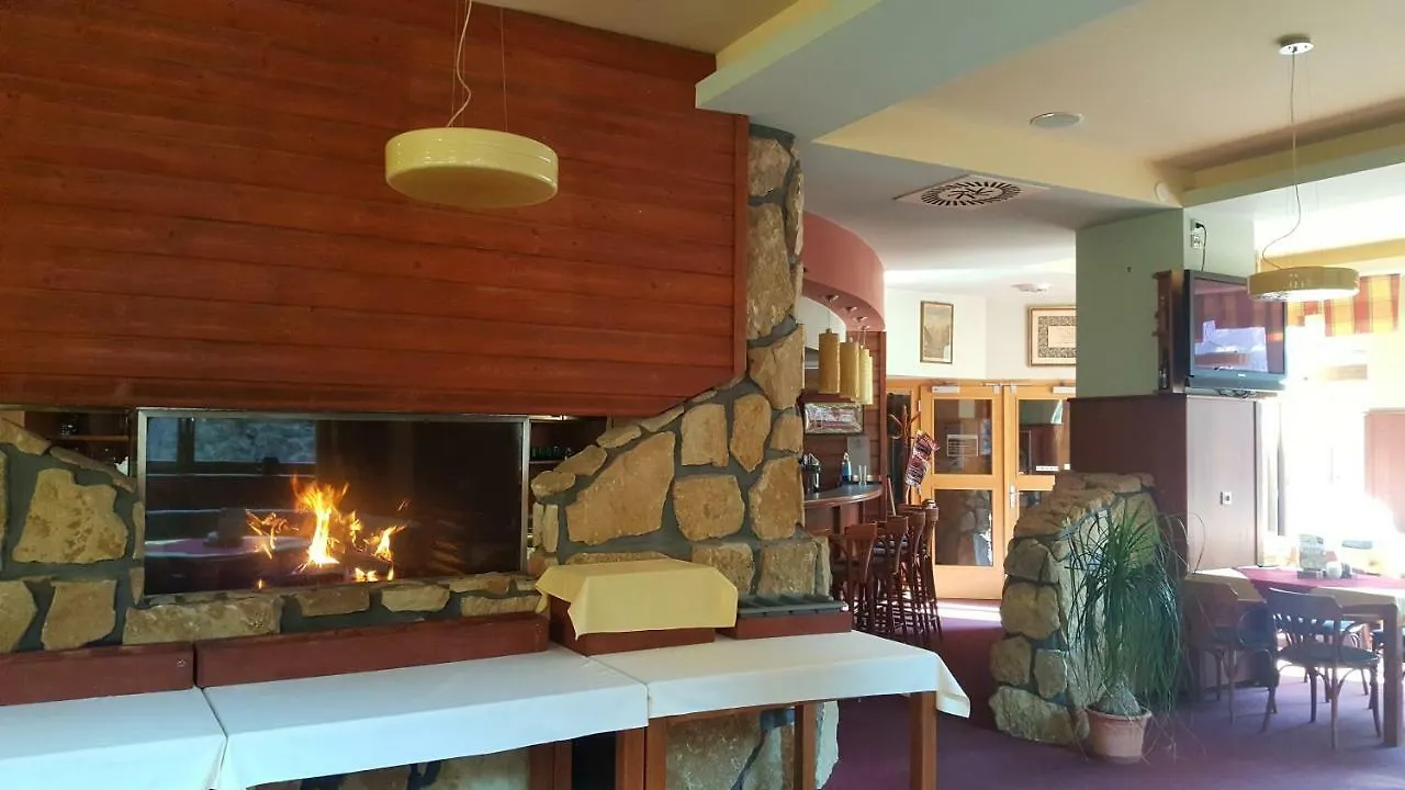 Hotel Velveta Spindleruv Mlyn